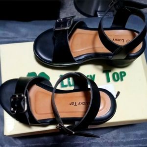 Lucky Top - Girls Buckle Sandals, Blk, Chunky Low Heel, Size 10